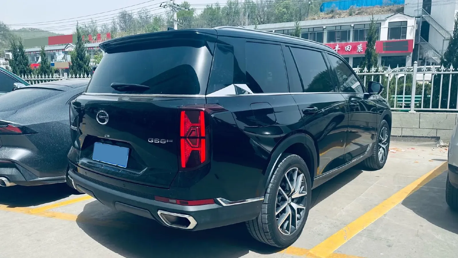 2025 GAC Trumpchi GS8 2.0T 252HP L4 8AT,autocango,china used car exporter,china ev exporter,chinese used car exporter,chinese used ev exporter