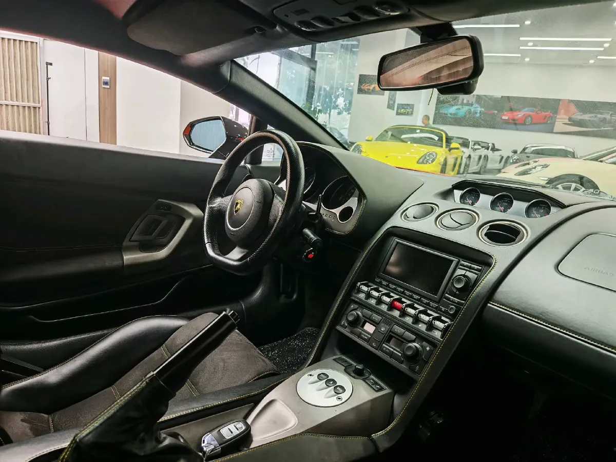 2010 Toyota Land Cruiser Prado 2.7L 163HP L4 5MT,autocango,china used car exporter,china ev exporter,chinese used car exporter,chinese used ev exporter