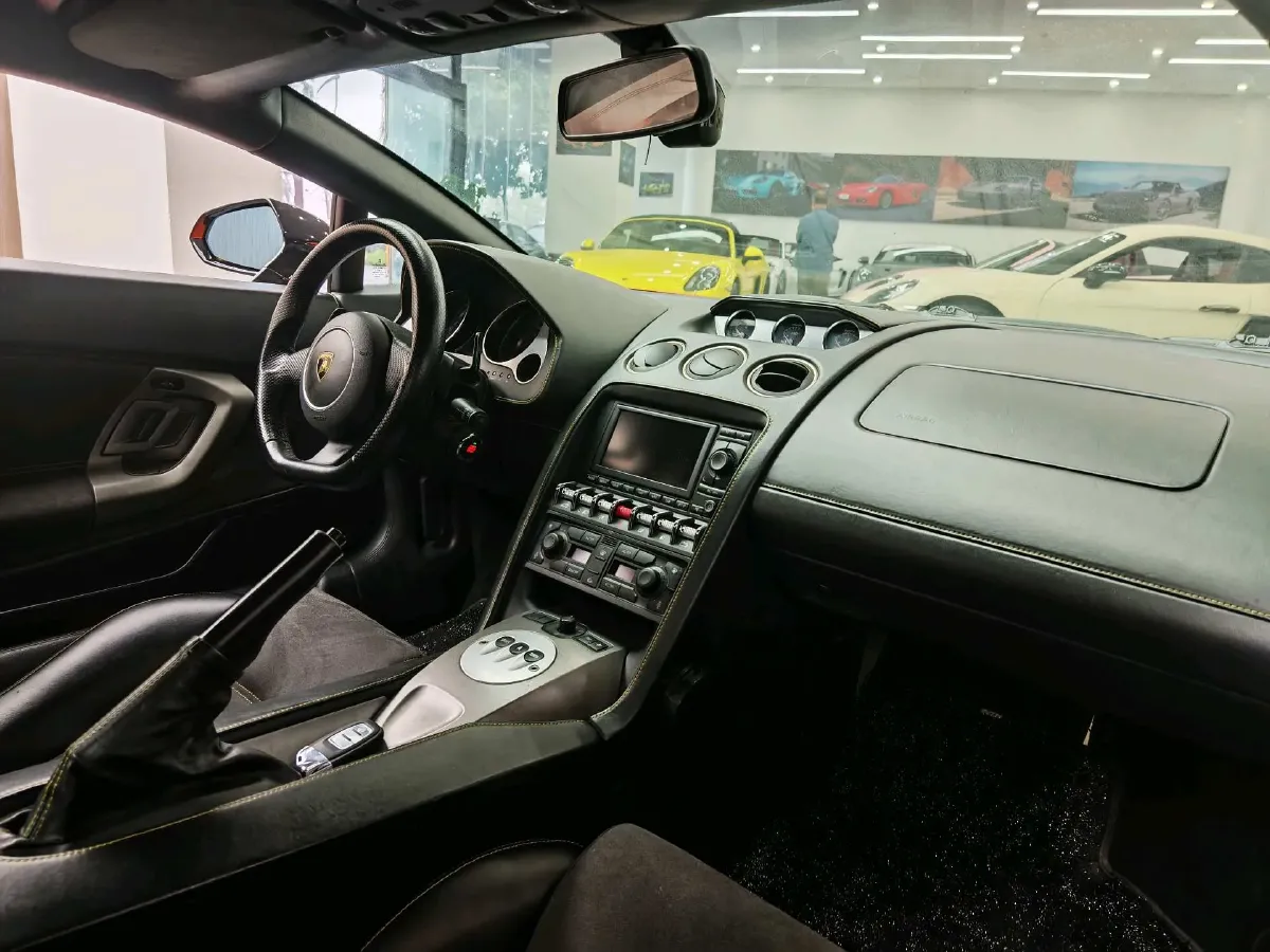 2010 Toyota Land Cruiser Prado 2.7L 163HP L4 5MT,autocango,china used car exporter,china ev exporter,chinese used car exporter,chinese used ev exporter