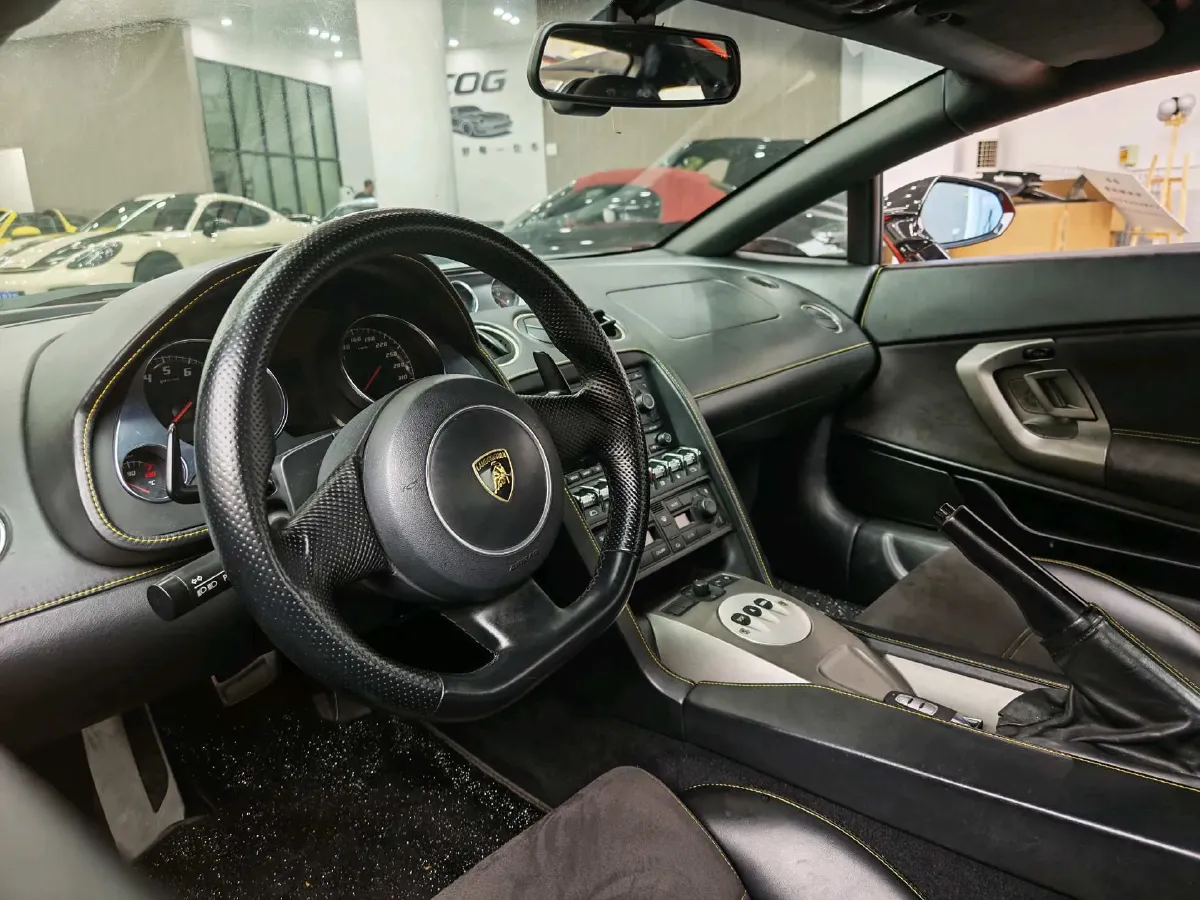 2010 Toyota Land Cruiser Prado 2.7L 163HP L4 5MT,autocango,china used car exporter,china ev exporter,chinese used car exporter,chinese used ev exporter