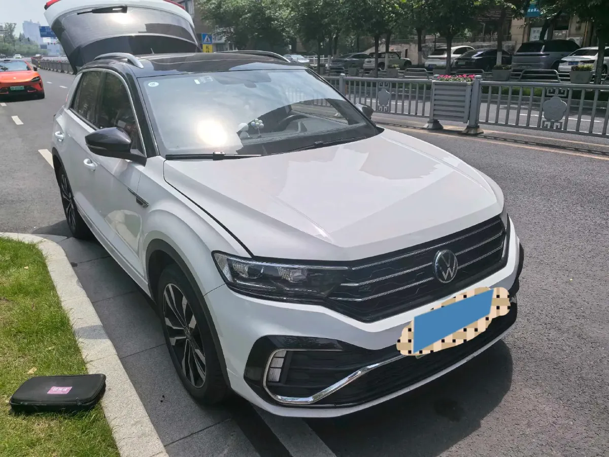 2021 Volkswagen T-Roc 1.4T 150HP L4 7DCT,autocango,china used car exporter,china ev exporter,chinese used car exporter,chinese used ev exporter