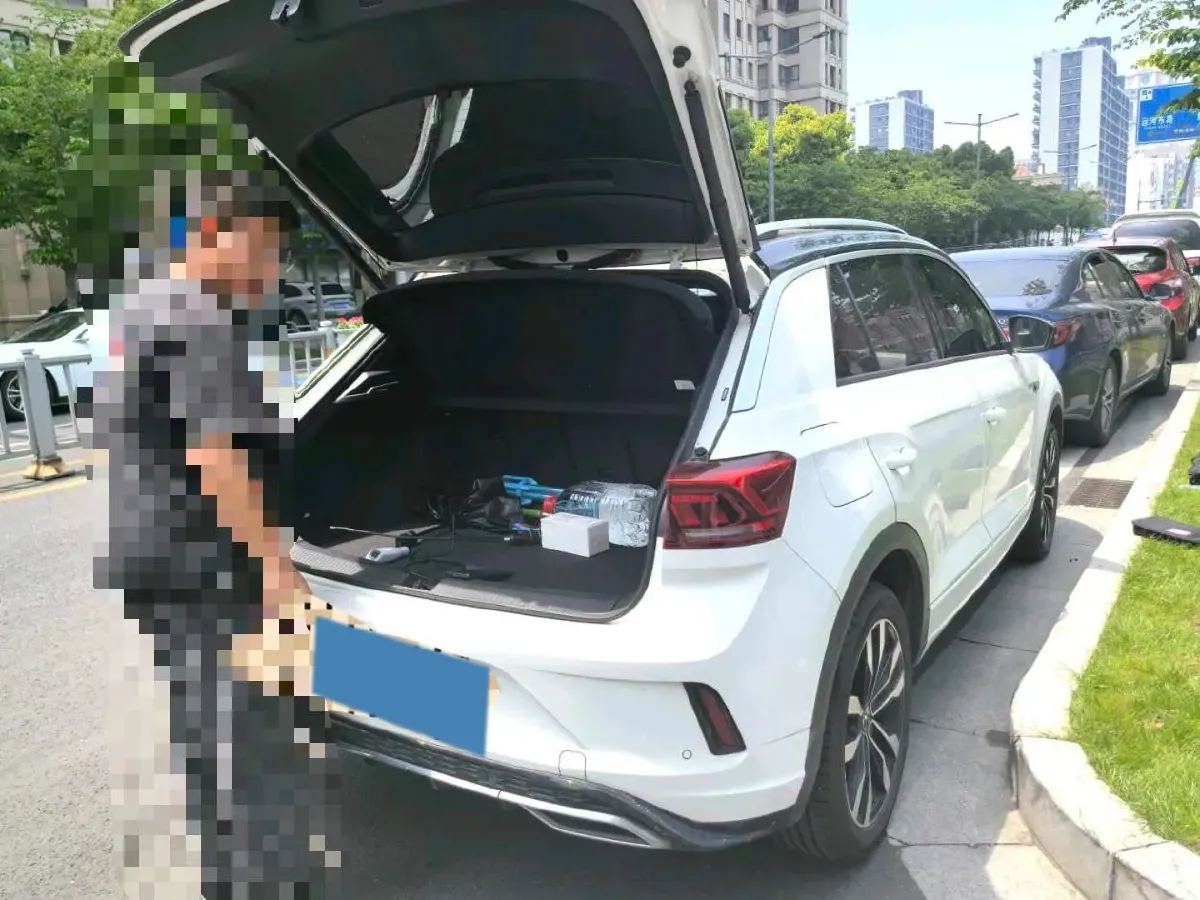 2021 Volkswagen T-Roc 1.4T 150HP L4 7DCT,autocango,china used car exporter,china ev exporter,chinese used car exporter,chinese used ev exporter