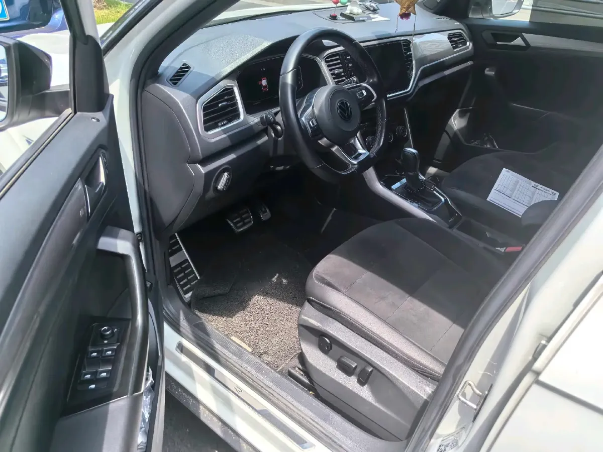 2021 Volkswagen T-Roc 1.4T 150HP L4 7DCT,autocango,china used car exporter,china ev exporter,chinese used car exporter,chinese used ev exporter