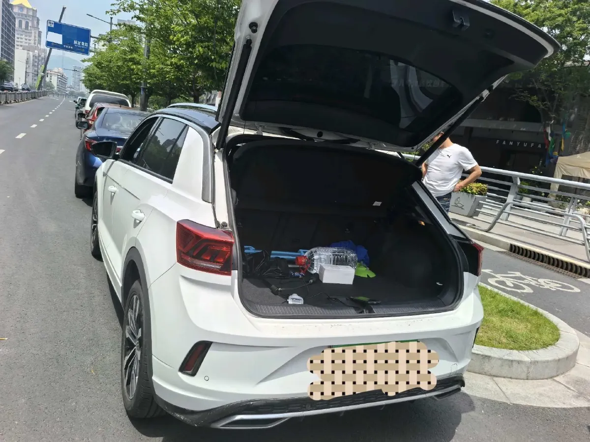 2021 Volkswagen T-Roc 1.4T 150HP L4 7DCT,autocango,china used car exporter,china ev exporter,chinese used car exporter,chinese used ev exporter