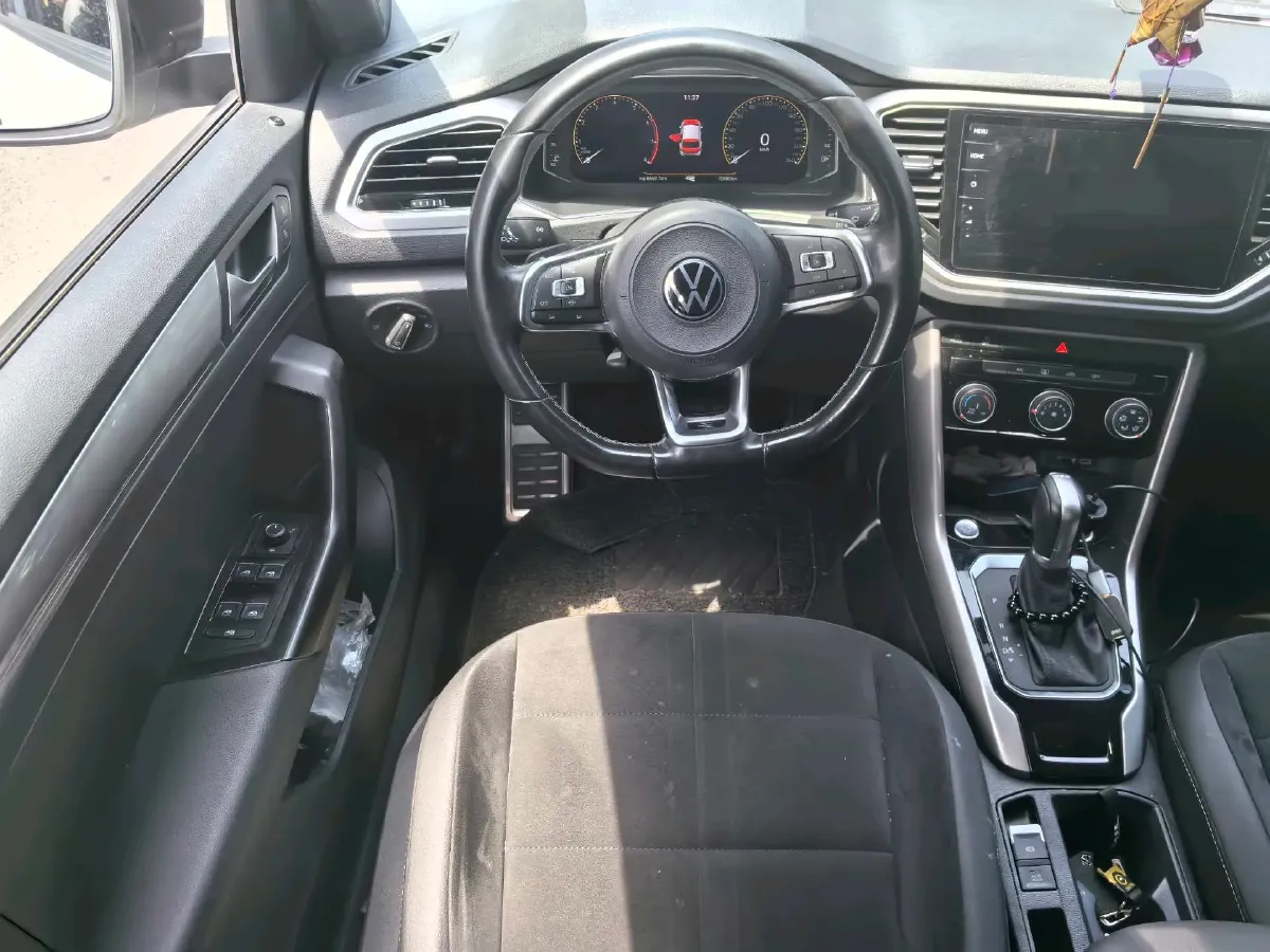 2021 Volkswagen T-Roc 1.4T 150HP L4 7DCT,autocango,china used car exporter,china ev exporter,chinese used car exporter,chinese used ev exporter
