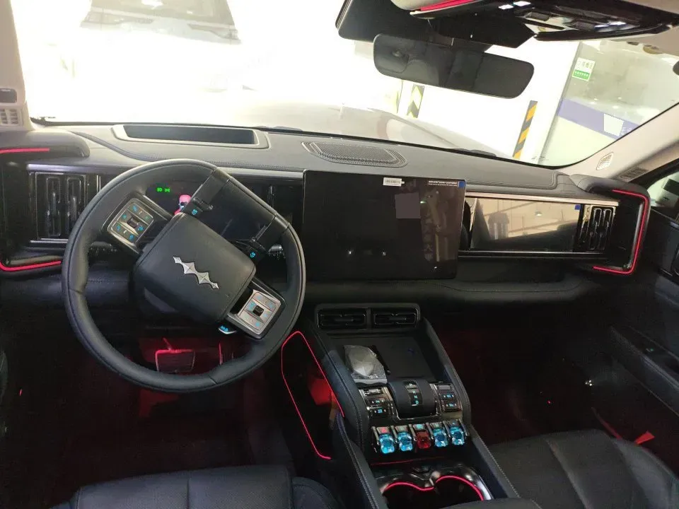 2025 FangChengBao Bao 5 1.5T 194HP L4 E-CVT PHEV 31.8KWH,autocango,china used car exporter,china ev exporter,chinese used car exporter,chinese used ev exporter