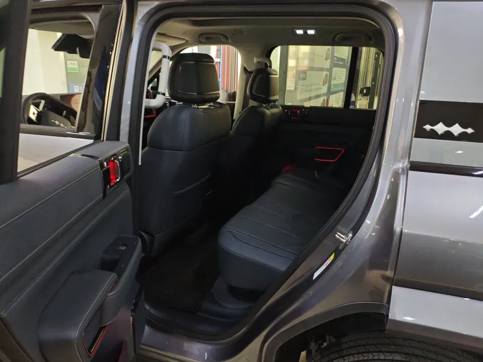 2025 FangChengBao Bao 5 1.5T 194HP L4 E-CVT PHEV 31.8KWH,autocango,china used car exporter,china ev exporter,chinese used car exporter,chinese used ev exporter