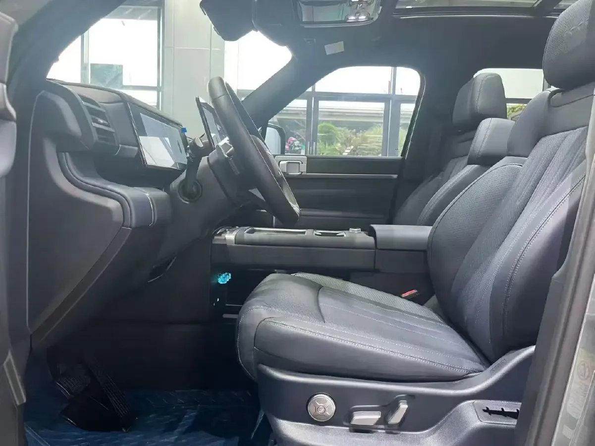 2025 FangChengBao Tai 7 1.5T 156HP L4 E-CVT PHEV,autocango,china used car exporter,china ev exporter,chinese used car exporter,chinese used ev exporter