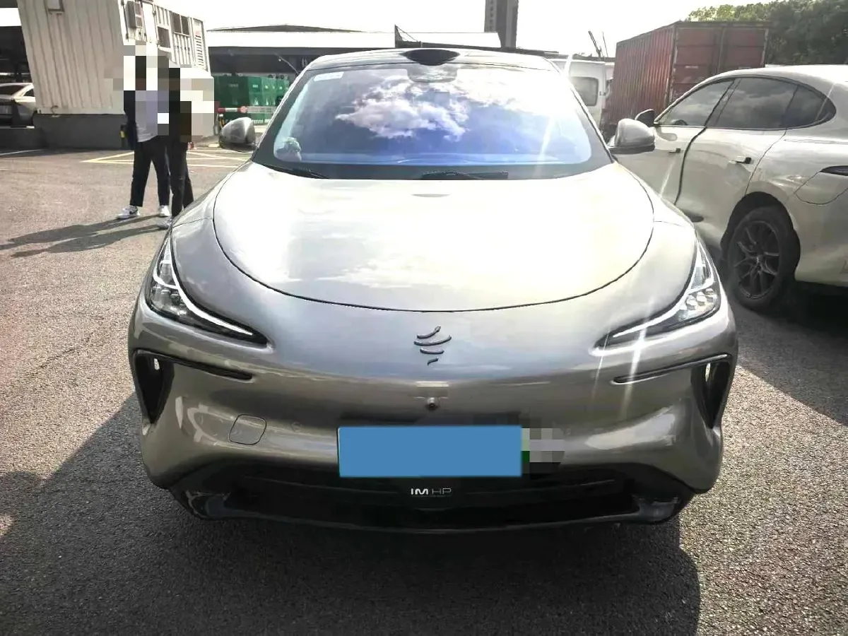 2023 IM LS6 BEV 71KWH,autocango,china used car exporter,china ev exporter,chinese used car exporter,chinese used ev exporter