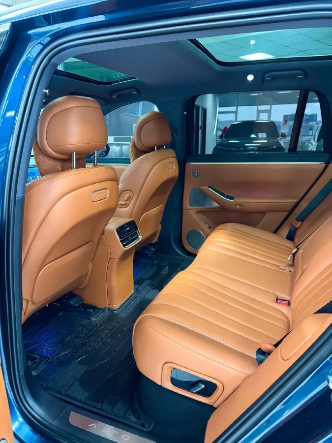 2026 AITO AITO M7 REEV 160HP REEV,autocango,china used car exporter,china ev exporter,chinese used car exporter,chinese used ev exporter