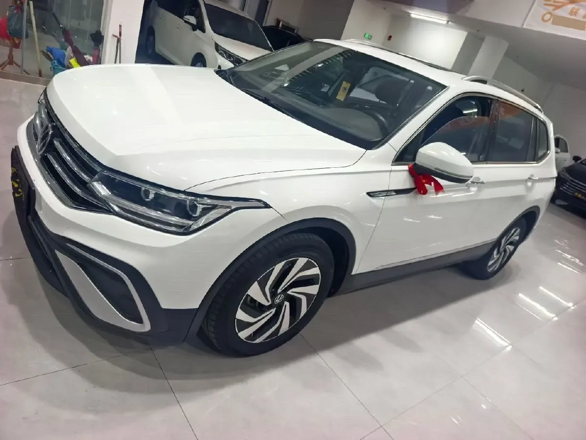 2023 Volkswagen Tiguan L 1.5T 160HP L4 7DCT,autocango,china used car exporter,china ev exporter,chinese used car exporter,chinese used ev exporter