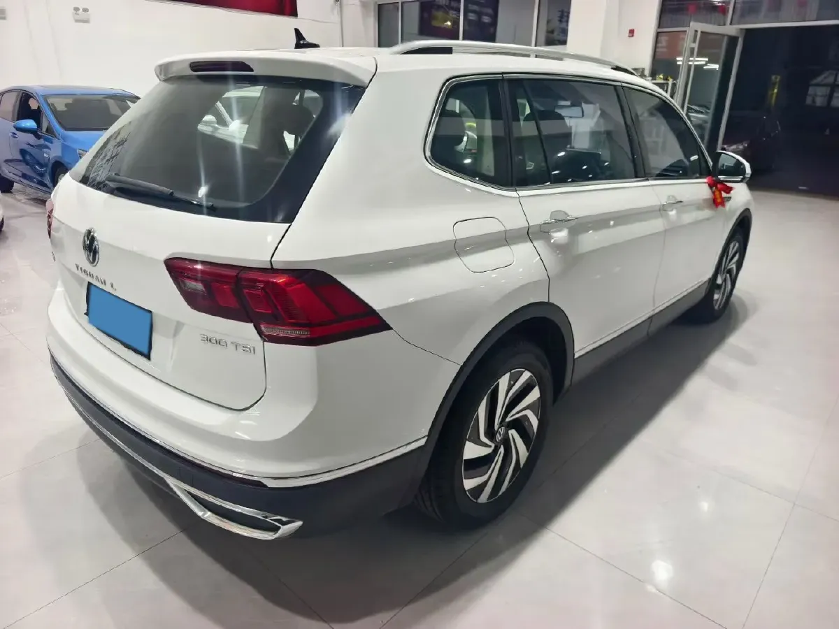 2023 Volkswagen Tiguan L 1.5T 160HP L4 7DCT,autocango,china used car exporter,china ev exporter,chinese used car exporter,chinese used ev exporter