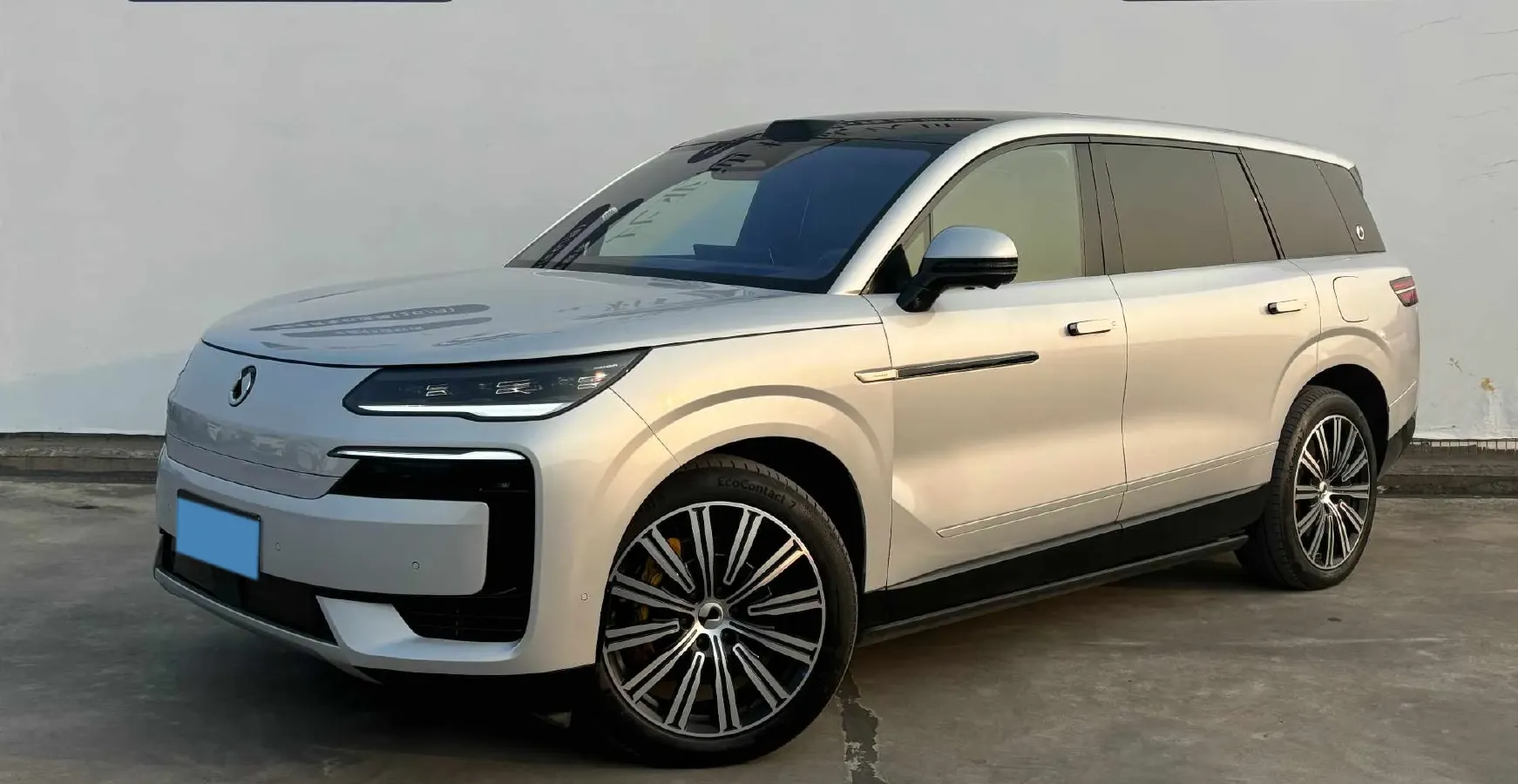 2025 Denza DenzaN9 2.0T 207HP L4 E-CVT PHEV,autocango,china used car exporter,china ev exporter,chinese used car exporter,chinese used ev exporter