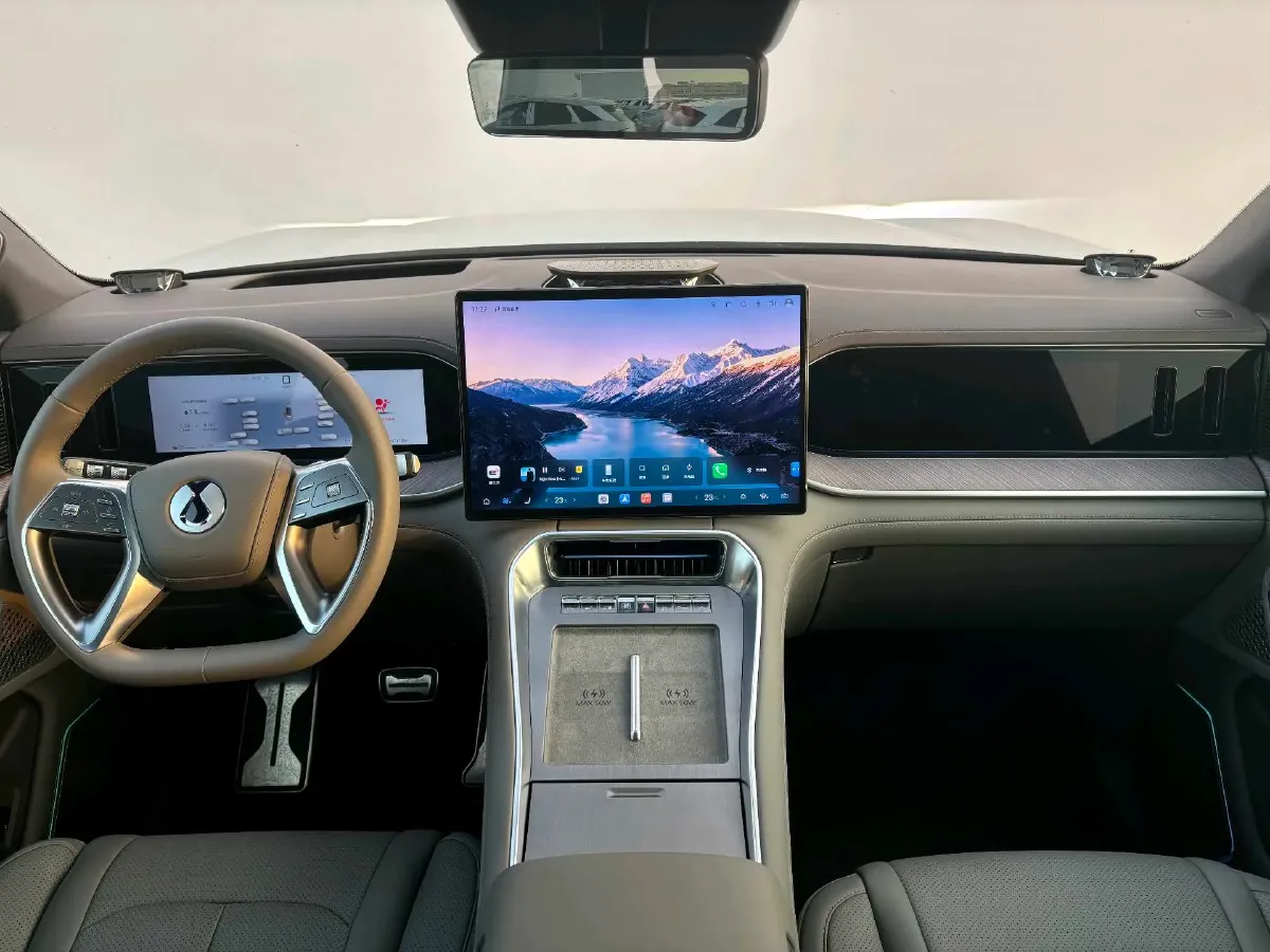 2025 Denza DenzaN9 2.0T 207HP L4 E-CVT PHEV,autocango,china used car exporter,china ev exporter,chinese used car exporter,chinese used ev exporter