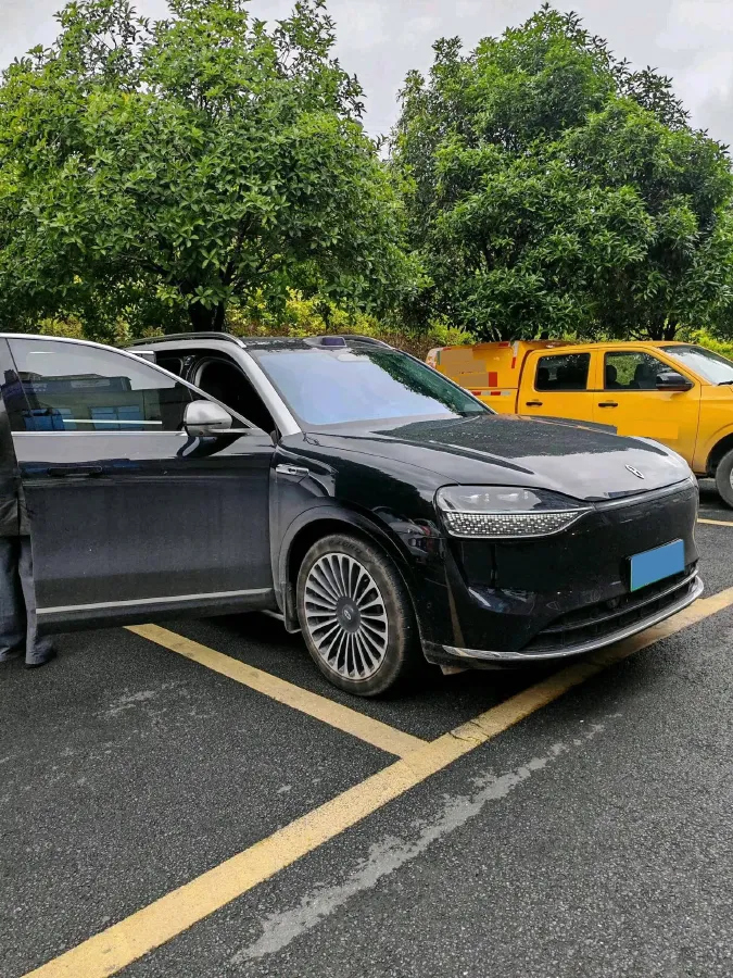 2024 AITO AITO M9 1.5T 152HP L4 REEV 42KWH,autocango,china used car exporter,china ev exporter,chinese used car exporter,chinese used ev exporter