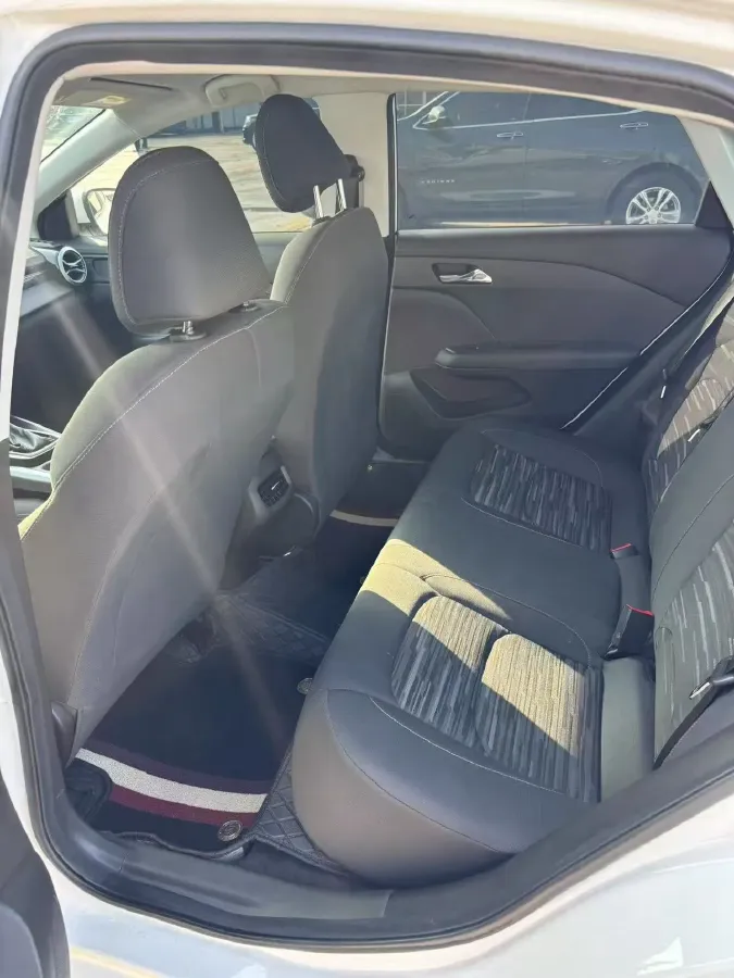 2023 Chevrolet Monza 1.5L 113HP L4 6DCT,autocango,china used car exporter,china ev exporter,chinese used car exporter,chinese used ev exporter