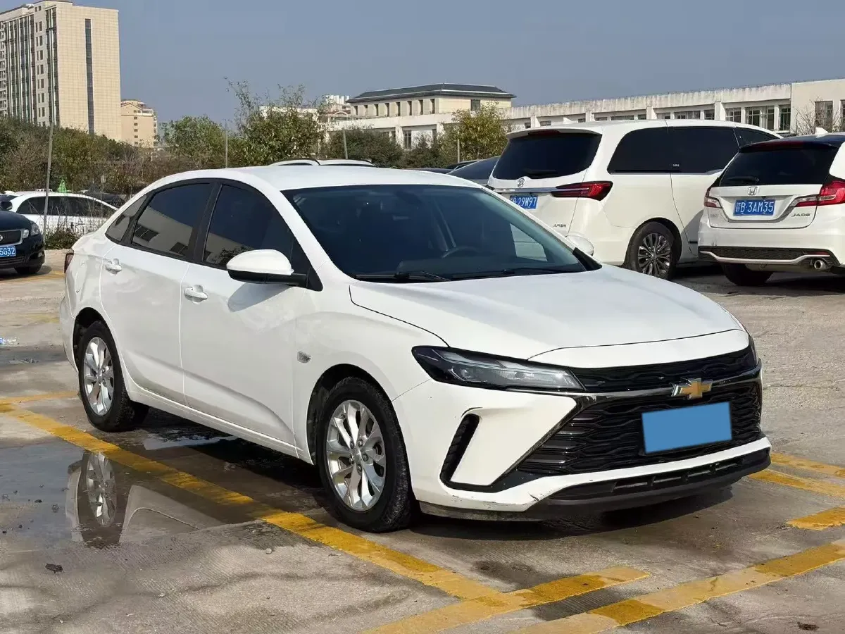 2023 Chevrolet Monza 1.5L 113HP L4 6DCT,autocango,china used car exporter,china ev exporter,chinese used car exporter,chinese used ev exporter