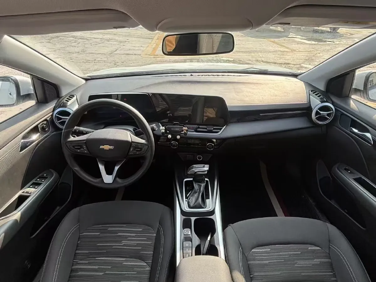2023 Chevrolet Monza 1.5L 113HP L4 6DCT,autocango,china used car exporter,china ev exporter,chinese used car exporter,chinese used ev exporter