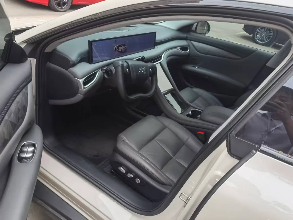 2024 IM L6 BEV 75KWH,autocango,china used car exporter,china ev exporter,chinese used car exporter,chinese used ev exporter