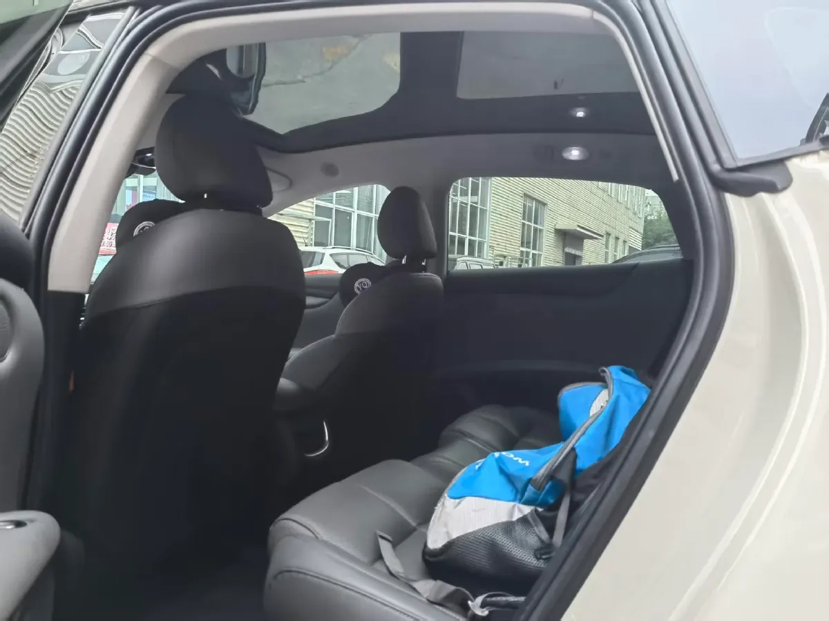 2024 IM L6 BEV 75KWH,autocango,china used car exporter,china ev exporter,chinese used car exporter,chinese used ev exporter