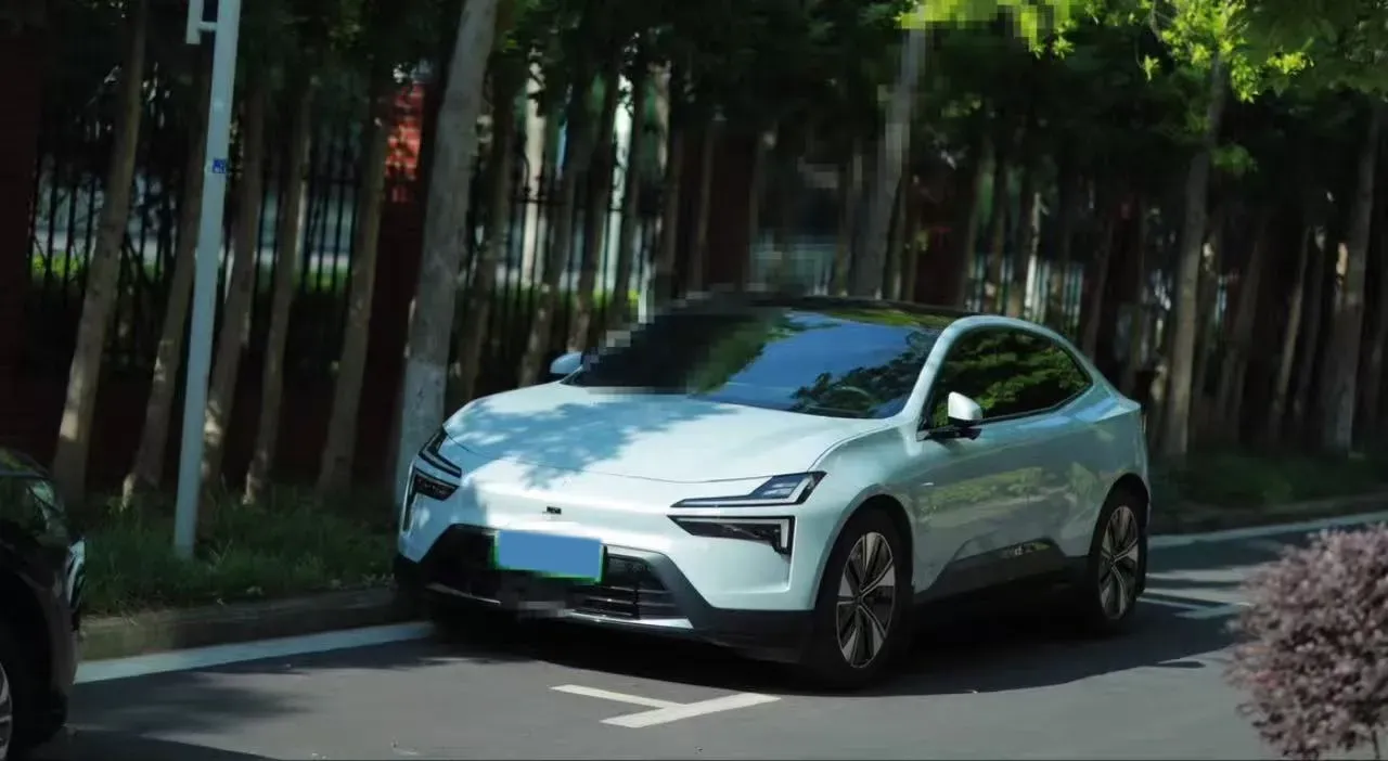 2023 Polestar 4 BEV 100KWH,autocango,china used car exporter,china ev exporter,chinese used car exporter,chinese used ev exporter