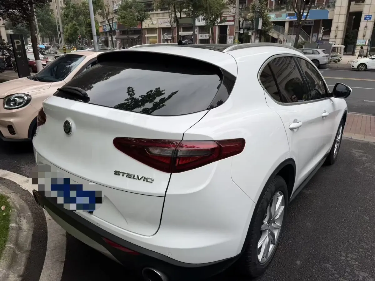 2017 Jaguar XE 2.0T 240HP L4 8AT,autocango,china used car exporter,china ev exporter,chinese used car exporter,chinese used ev exporter