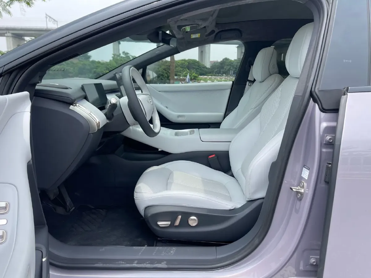 2024 Xpeng P7+ BEV 60.7KWH,autocango,china used car exporter,china ev exporter,chinese used car exporter,chinese used ev exporter