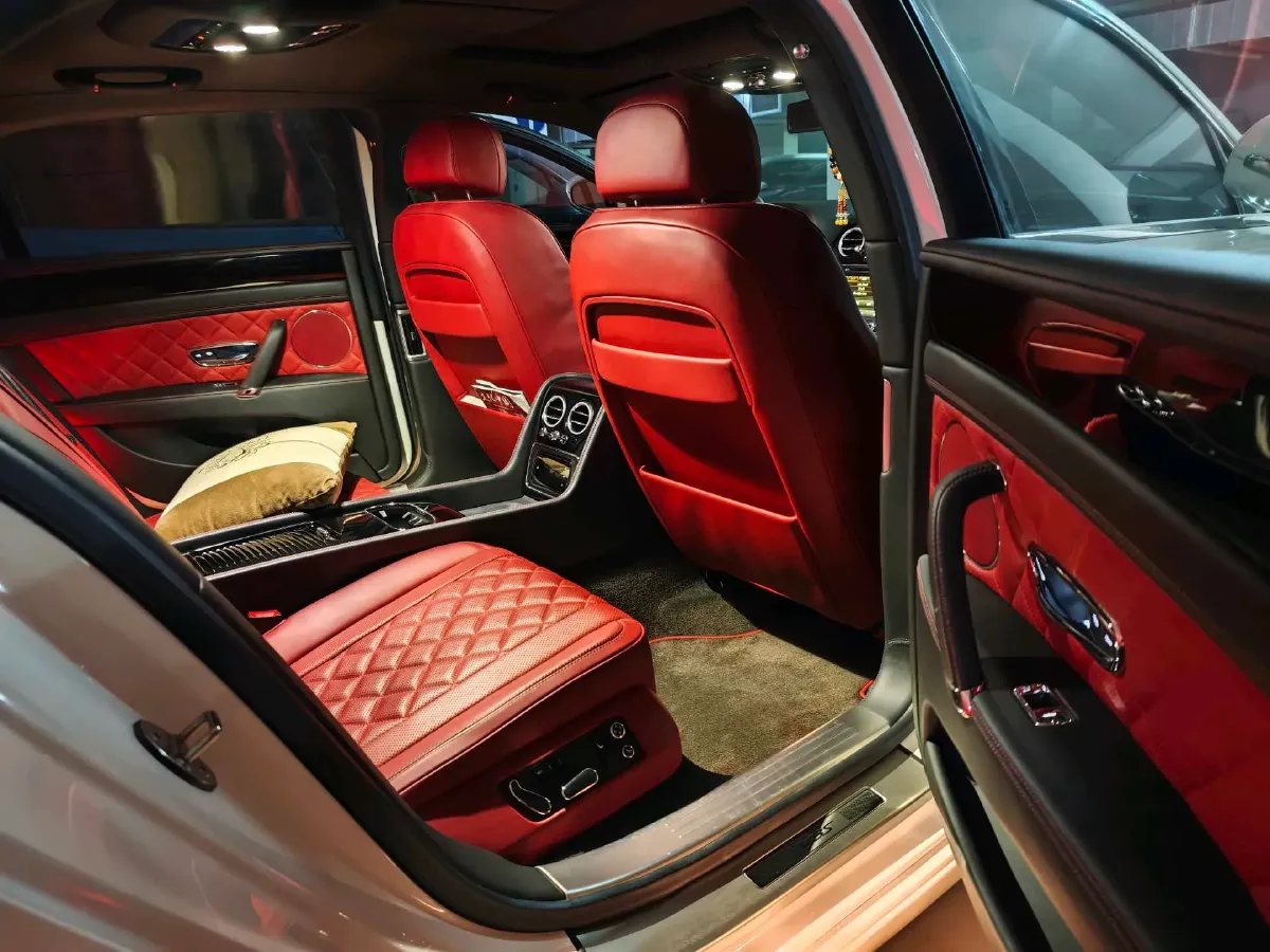 2017 Bentley Flying Spur 4.0T 528HP V8 8AT,autocango,china used car exporter,china ev exporter,chinese used car exporter,chinese used ev exporter