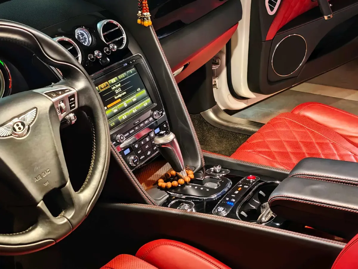 2017 Bentley Flying Spur 4.0T 528HP V8 8AT,autocango,china used car exporter,china ev exporter,chinese used car exporter,chinese used ev exporter