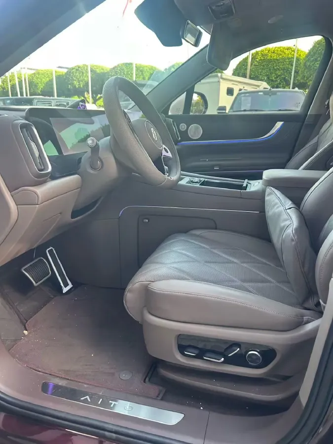 2025 AITO AITO M9 BEV 100KWH,autocango,china used car exporter,china ev exporter,chinese used car exporter,chinese used ev exporter