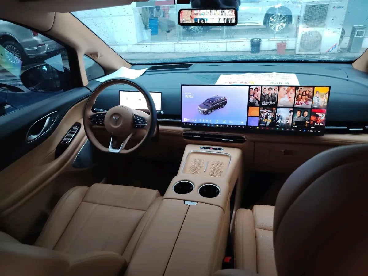 2022 Voyah FREE Range Extended 109HP REEV 33KWH,autocango,china used car exporter,china ev exporter,chinese used car exporter,chinese used ev exporter