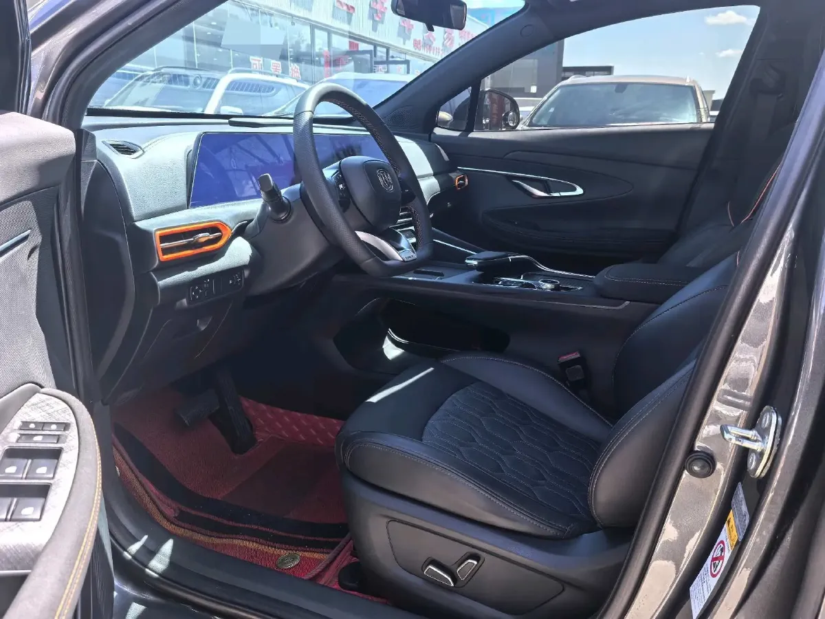 2022 ChangAn UNI-T 1.5T 188HP L4 7DCT,autocango,china used car exporter,china ev exporter,chinese used car exporter,chinese used ev exporter