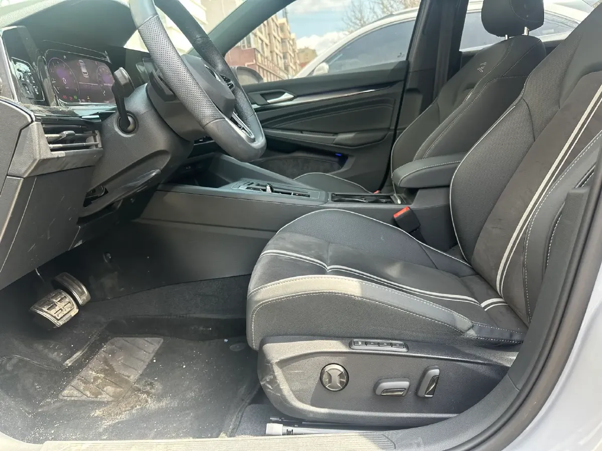 2023 Volkswagen Golf 1.4T 150HP L4 7DCT,autocango,china used car exporter,china ev exporter,chinese used car exporter,chinese used ev exporter