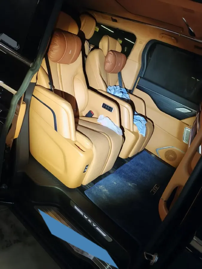 2024 Voyah ZhuiGuang 1.5T 136HP L4 PHEV 43KWH,autocango,china used car exporter,china ev exporter,chinese used car exporter,chinese used ev exporter