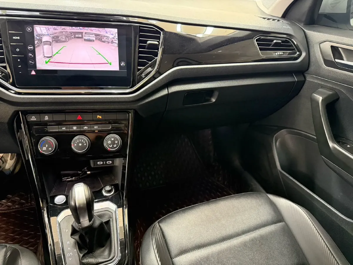 2022 Volkswagen T-Roc 1.4T 150HP L4 7DCT,autocango,china used car exporter,china ev exporter,chinese used car exporter,chinese used ev exporter