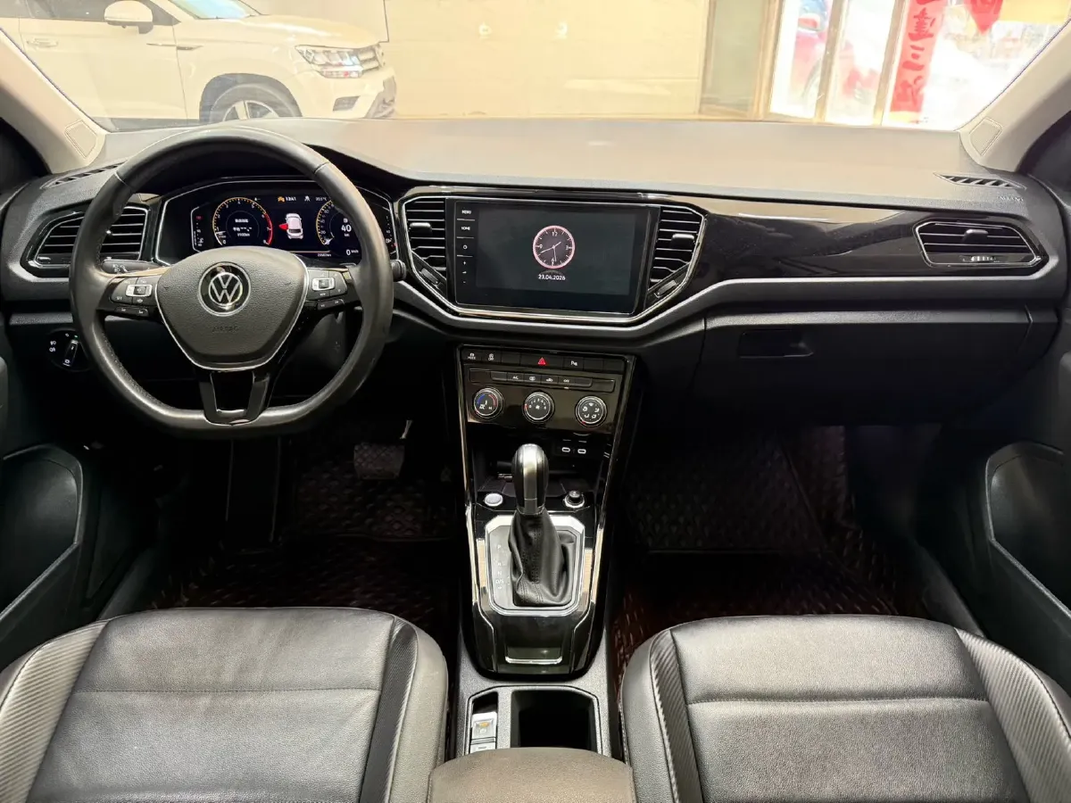 2022 Volkswagen T-Roc 1.4T 150HP L4 7DCT,autocango,china used car exporter,china ev exporter,chinese used car exporter,chinese used ev exporter