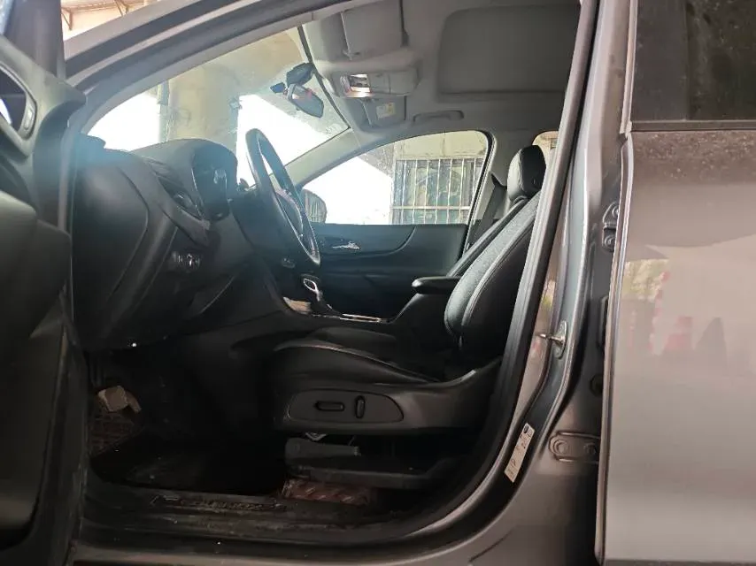 2021 Chevrolet Equinox 1.5T 169HP L4 6AT,autocango,china used car exporter,china ev exporter,chinese used car exporter,chinese used ev exporter