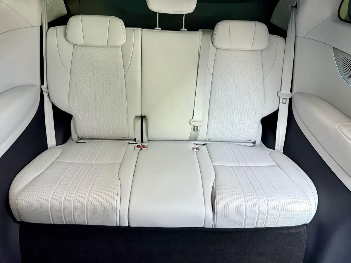 2026 Xpeng X9 REEV 150HP REEV,autocango,china used car exporter,china ev exporter,chinese used car exporter,chinese used ev exporter