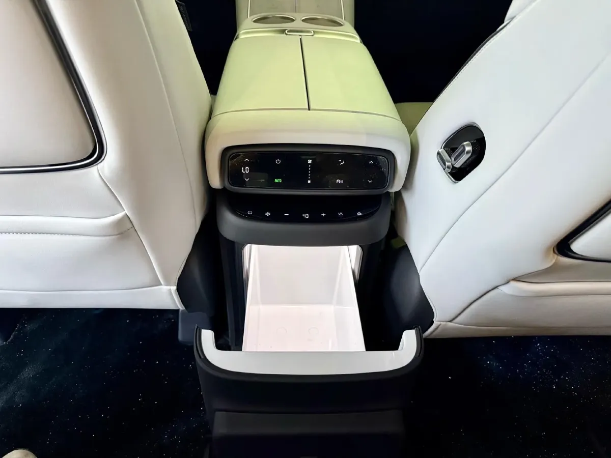 2026 Xpeng X9 REEV 150HP REEV,autocango,china used car exporter,china ev exporter,chinese used car exporter,chinese used ev exporter