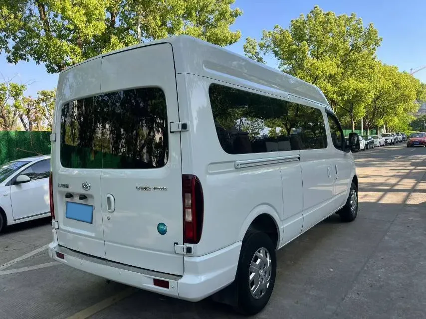 2024 MAXUS XinTu V80 2.0T 147HP L4 6MT,autocango,china used car exporter,china ev exporter,chinese used car exporter,chinese used ev exporter
