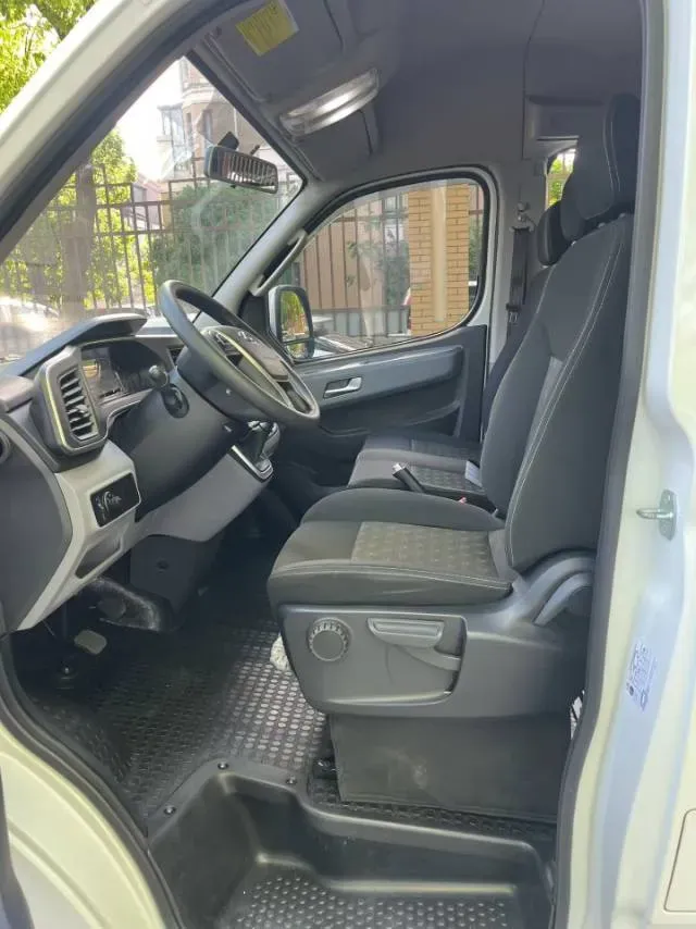 2024 MAXUS XinTu V80 2.0T 147HP L4 6MT,autocango,china used car exporter,china ev exporter,chinese used car exporter,chinese used ev exporter