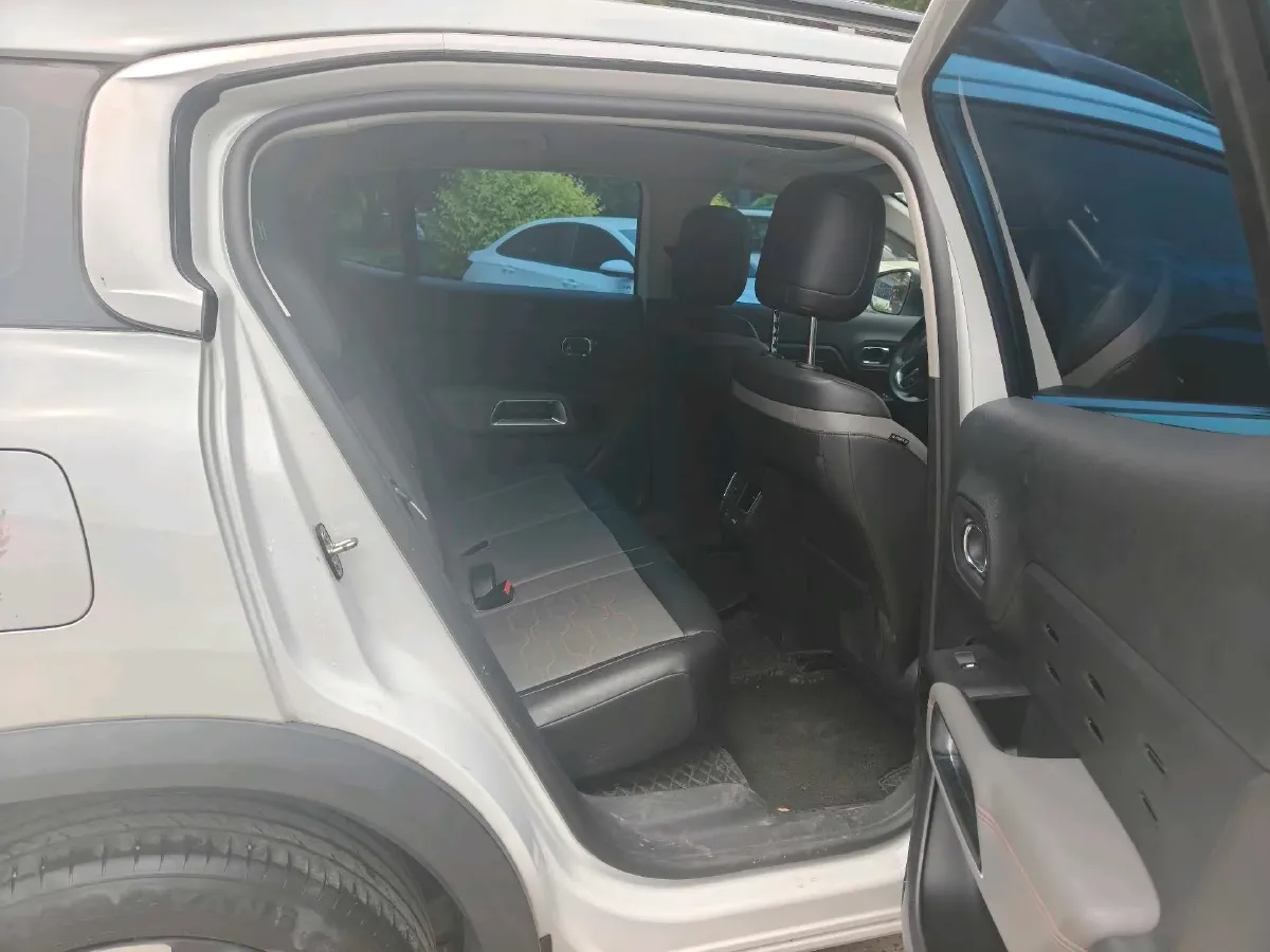 2021 Citroen C5 Aircross 1.6T 170HP L4 8AT,autocango,china used car exporter,china ev exporter,chinese used car exporter,chinese used ev exporter