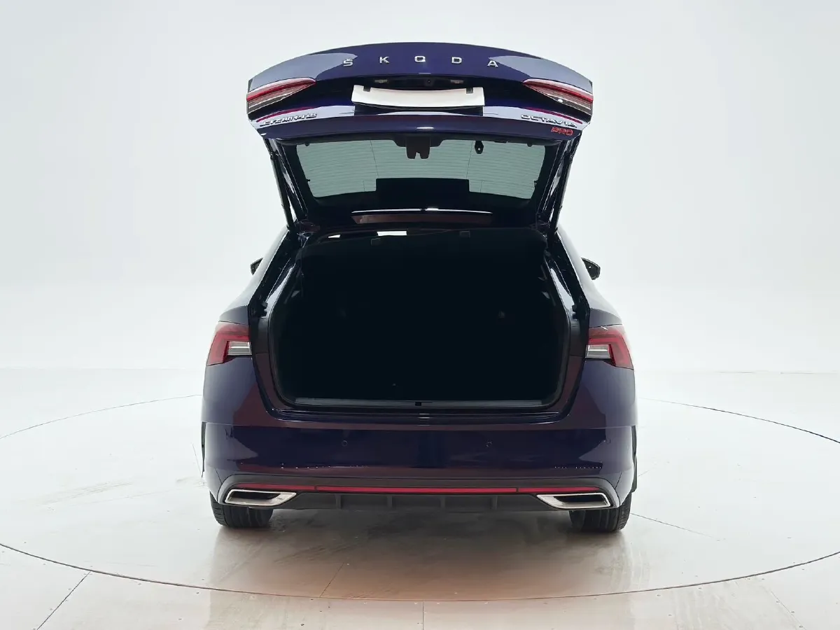 2021 Skoda Octavia 1.4T 150HP L4 7DCT,autocango,china used car exporter,china ev exporter,chinese used car exporter,chinese used ev exporter