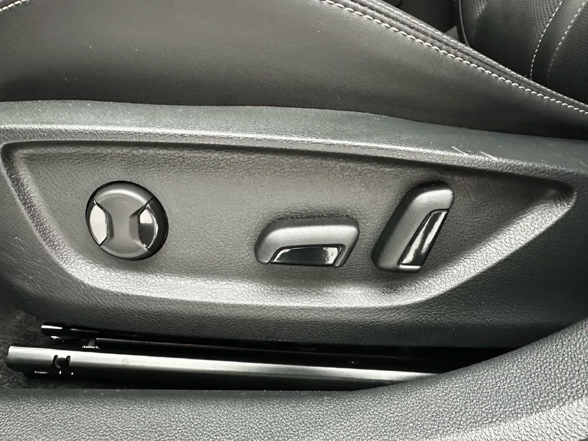 2021 Skoda Octavia 1.4T 150HP L4 7DCT,autocango,china used car exporter,china ev exporter,chinese used car exporter,chinese used ev exporter