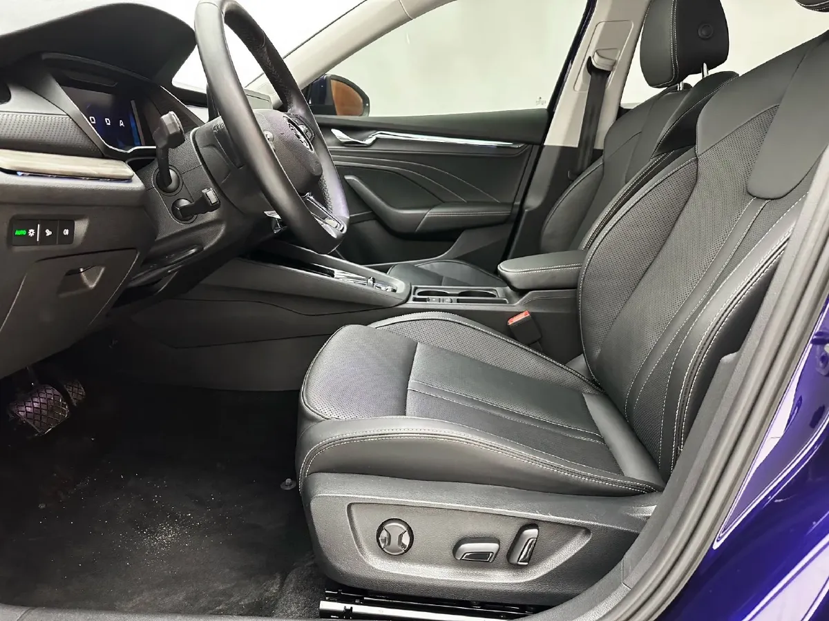 2021 Skoda Octavia 1.4T 150HP L4 7DCT,autocango,china used car exporter,china ev exporter,chinese used car exporter,chinese used ev exporter