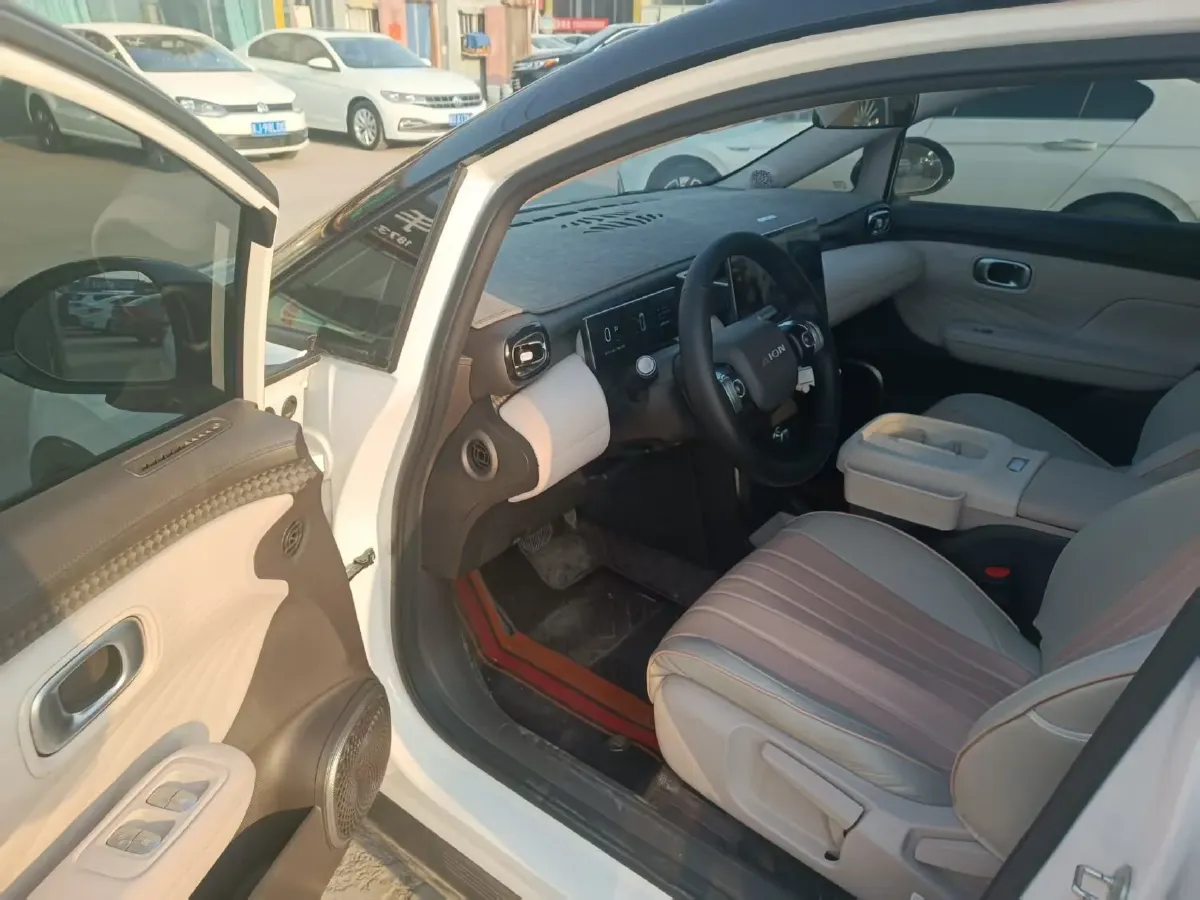 2025 Aion AION UT BEV 44.257/44.12/44.133KWH,autocango,china used car exporter,china ev exporter,chinese used car exporter,chinese used ev exporter