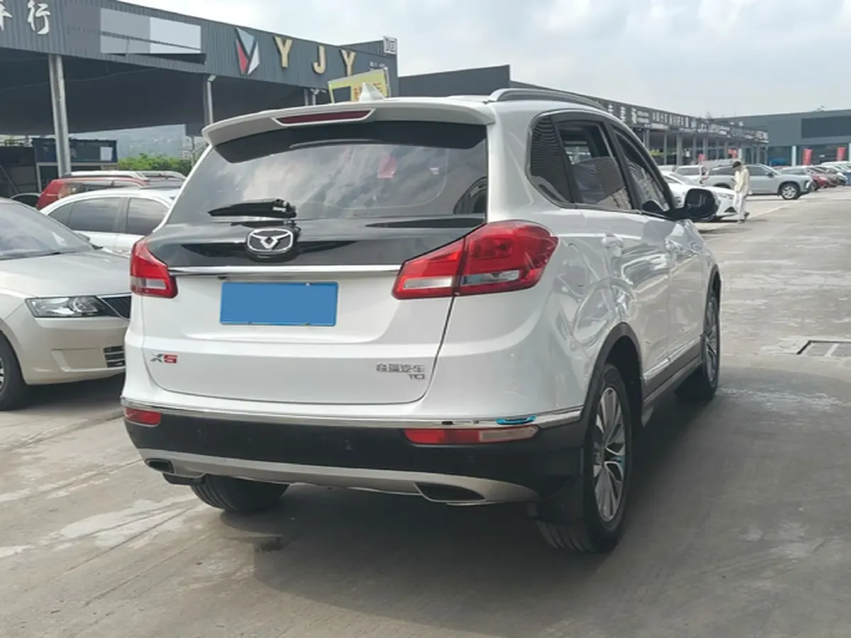 2019 KaiYi X5 1.5T 152HP L4 5MT,autocango,china used car exporter,china ev exporter,chinese used car exporter,chinese used ev exporter