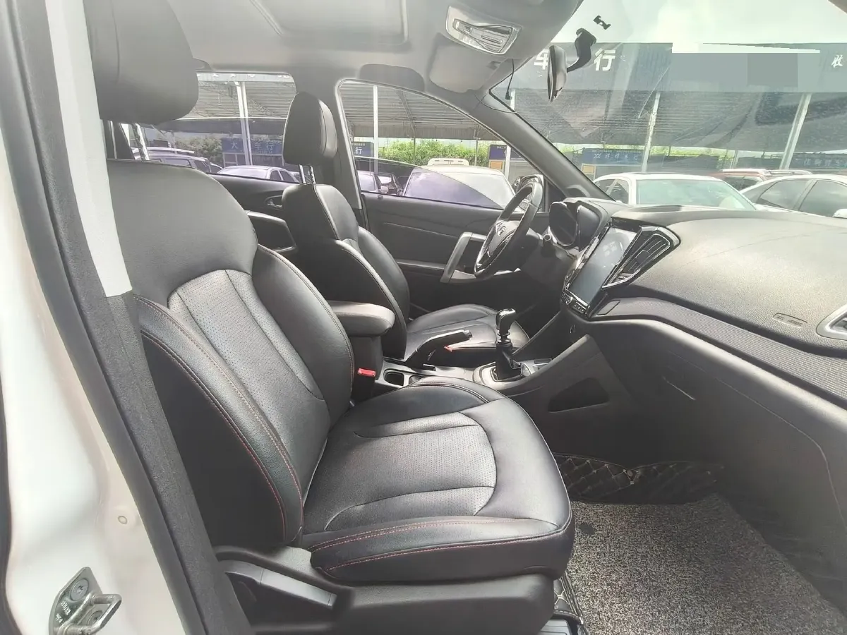 2019 KaiYi X5 1.5T 152HP L4 5MT,autocango,china used car exporter,china ev exporter,chinese used car exporter,chinese used ev exporter