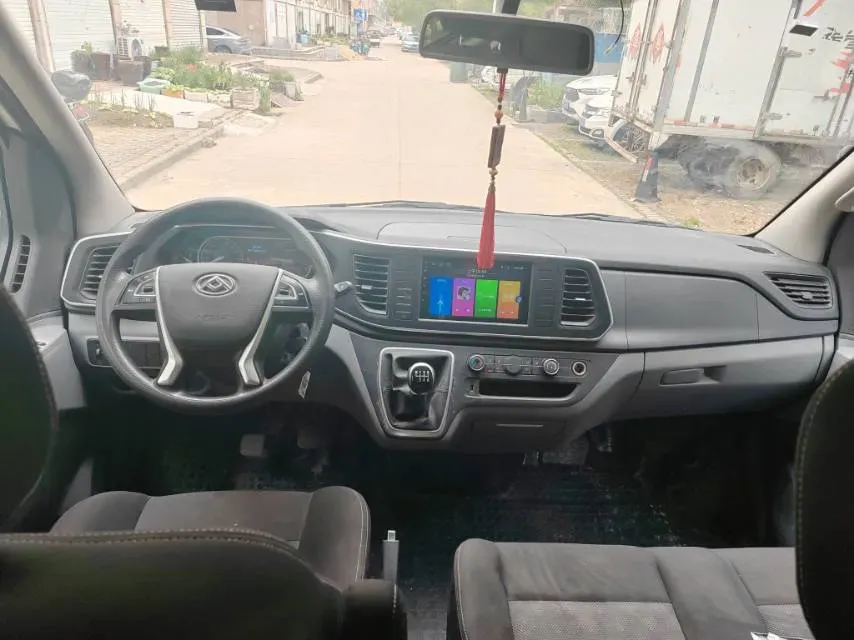 2021 MAXUS XinTu V80 2.0T 139HP L4 6MT,autocango,china used car exporter,china ev exporter,chinese used car exporter,chinese used ev exporter