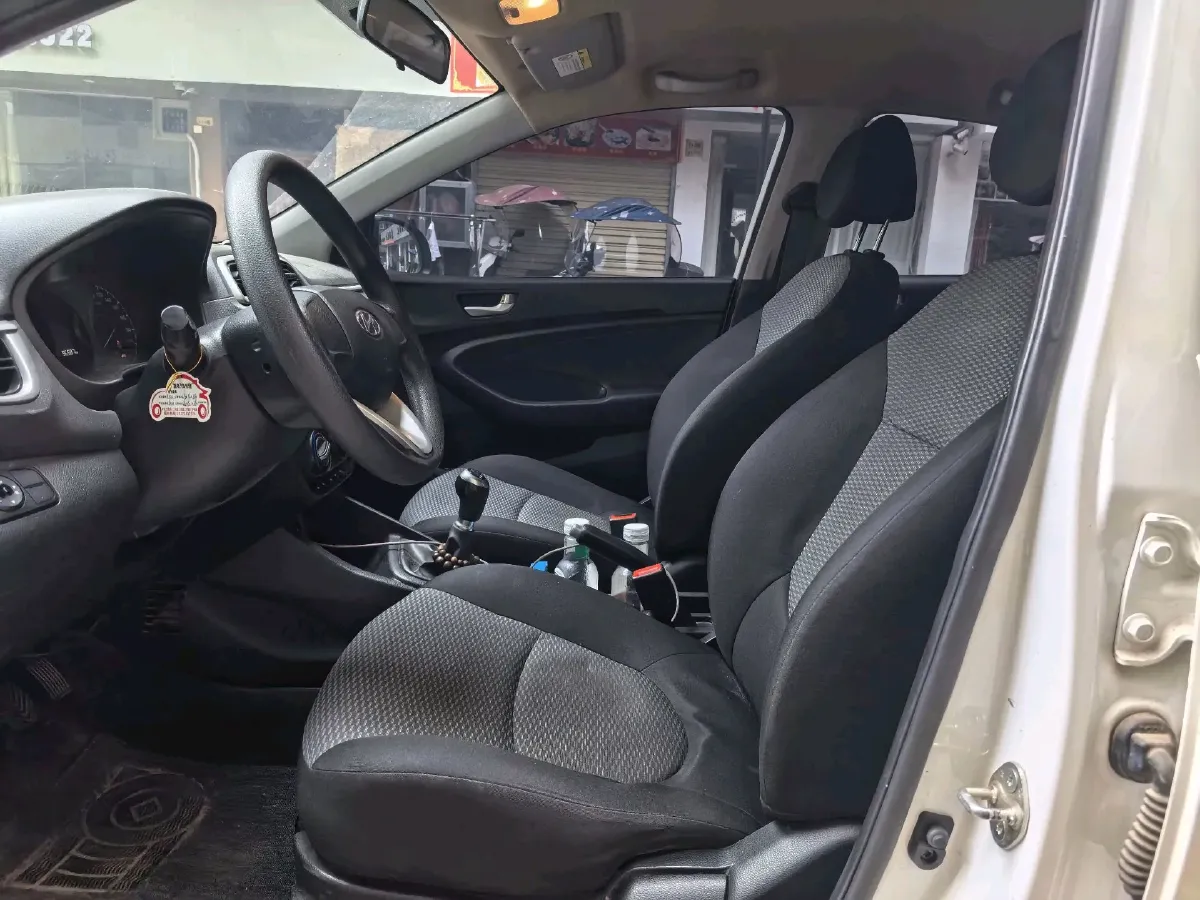 2017 Hyundai Reina 1.4L 95HP L4 5MT,autocango,china used car exporter,china ev exporter,chinese used car exporter,chinese used ev exporter